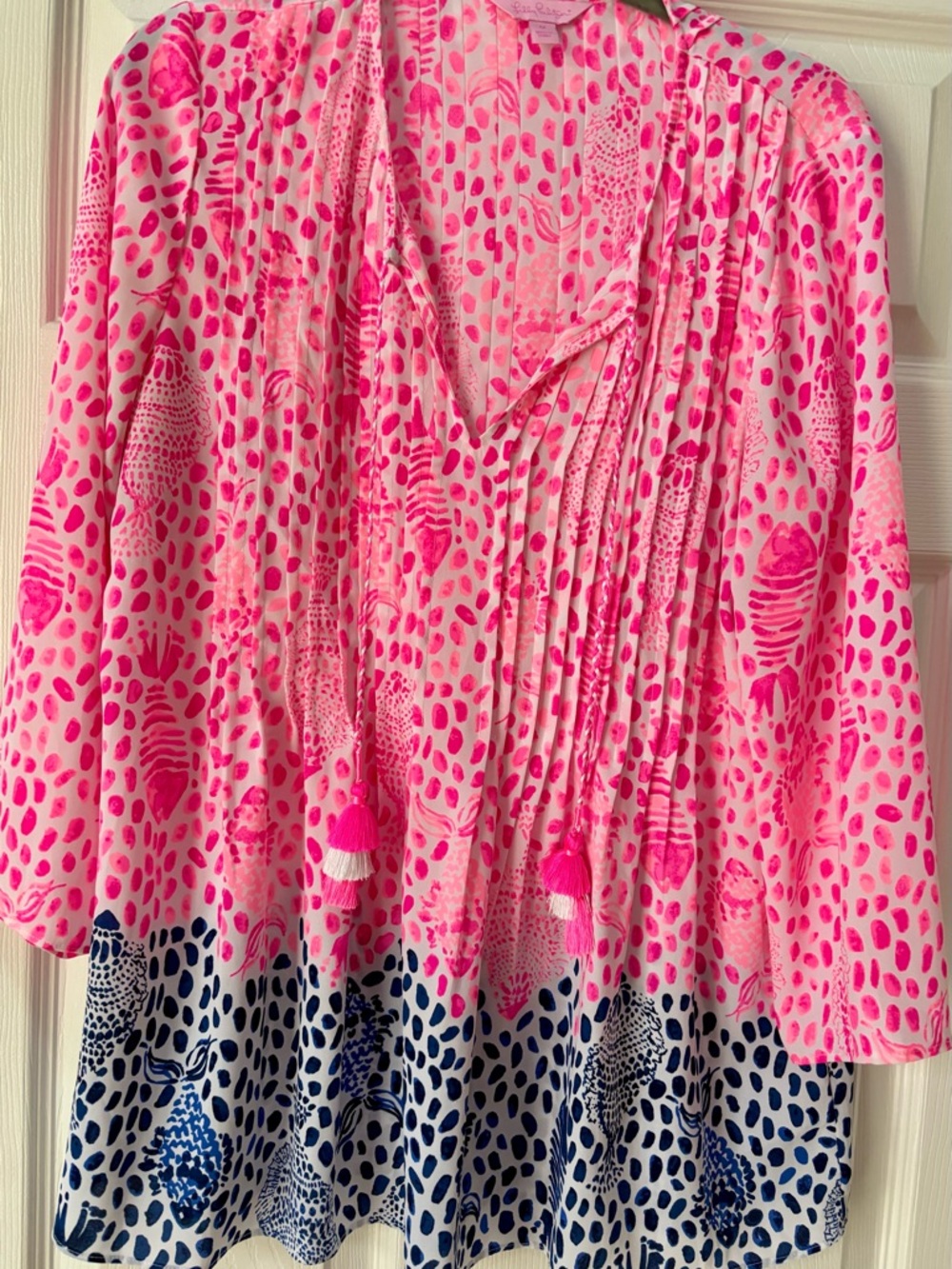 Lilly Pulitzer sz M Marilina tunic top, Neon Raz print
